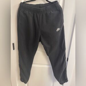 Nike Men’s Fleece Jogger. Size L